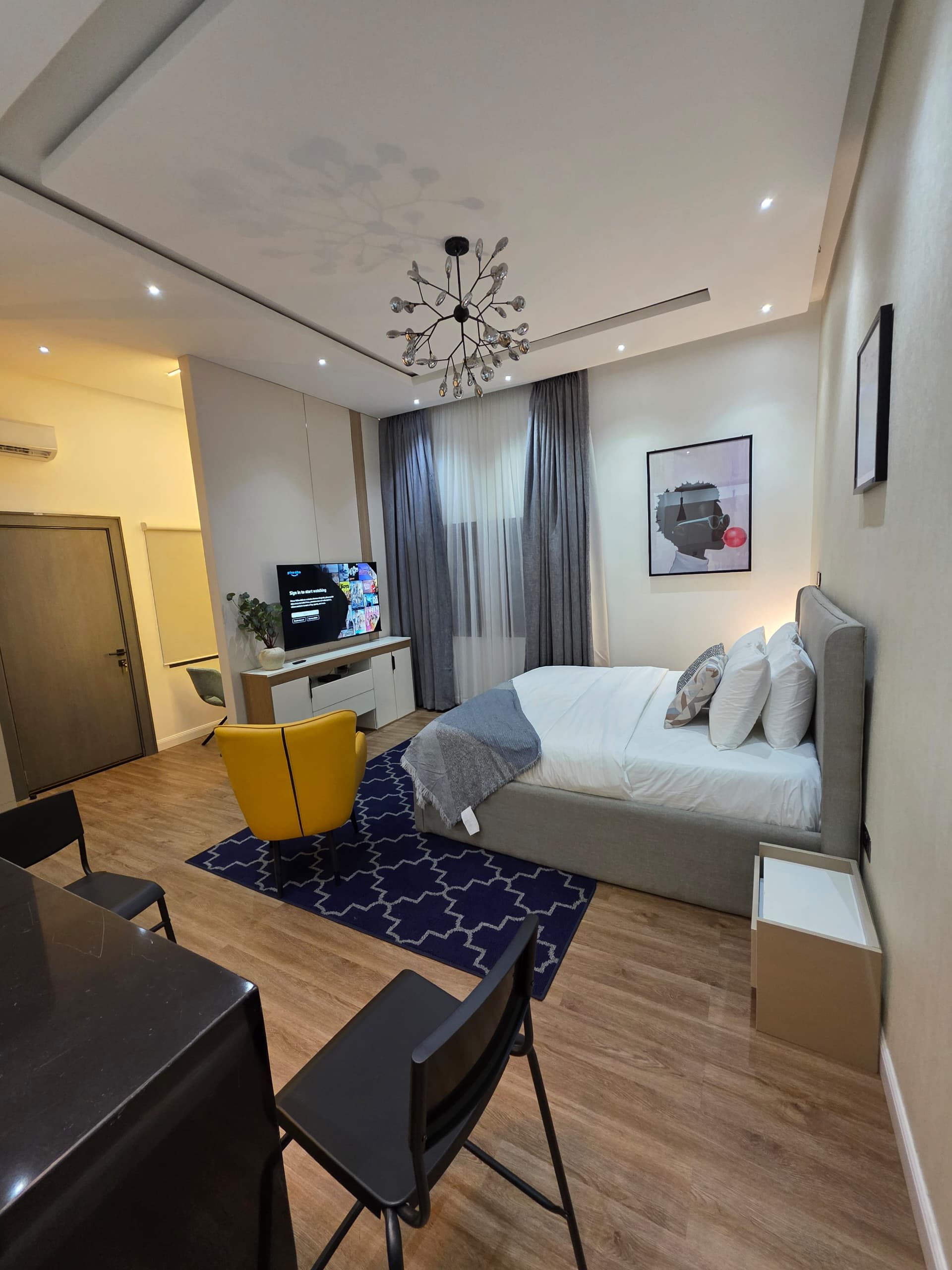 Houston short let apartment image in Pines and Pebble