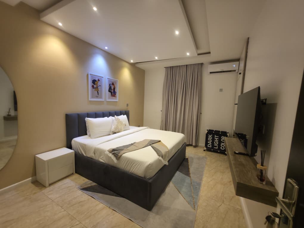 BO5 short let apartment image in The Brick House