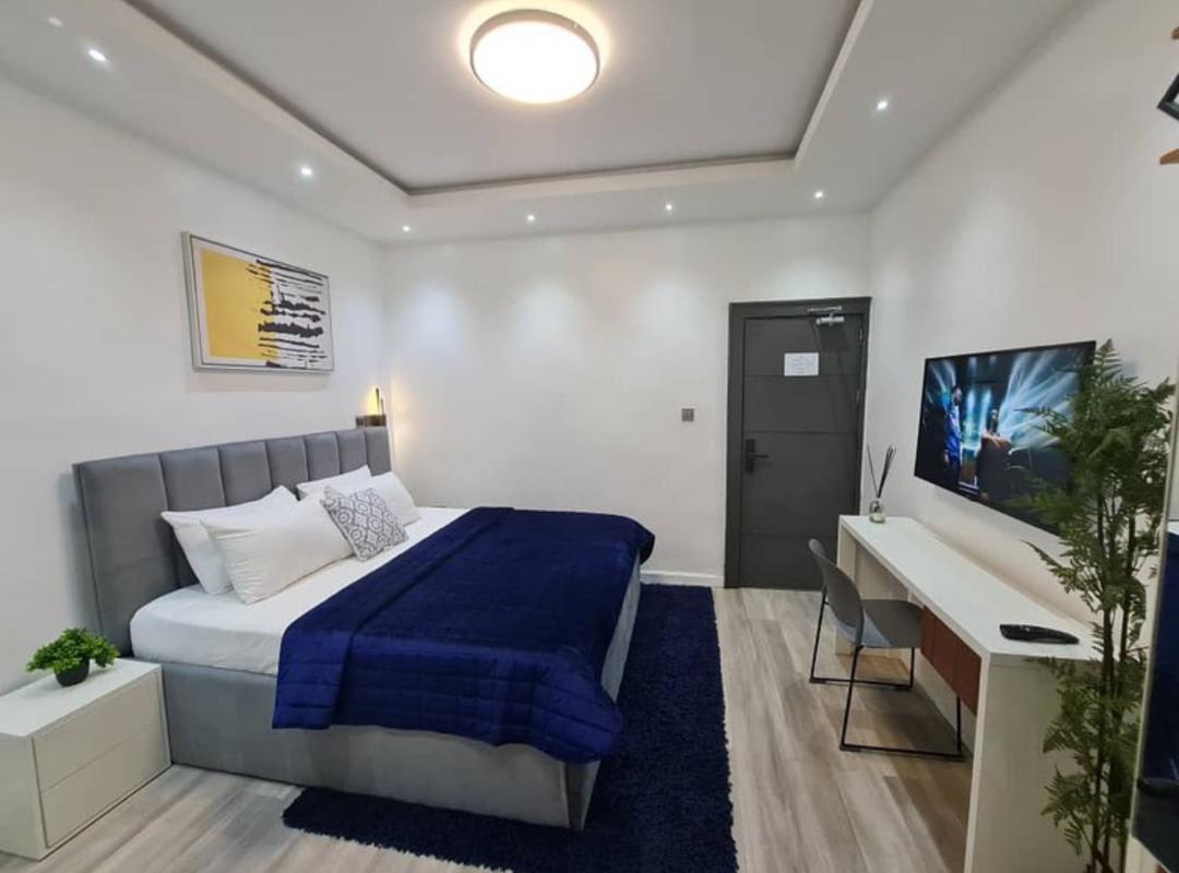 Baltimore short let apartment image in Fortress Apartments Gw