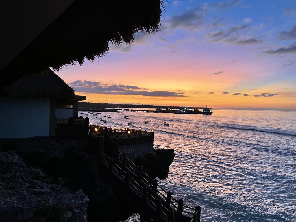 Pemandangan Matahari Terbenam