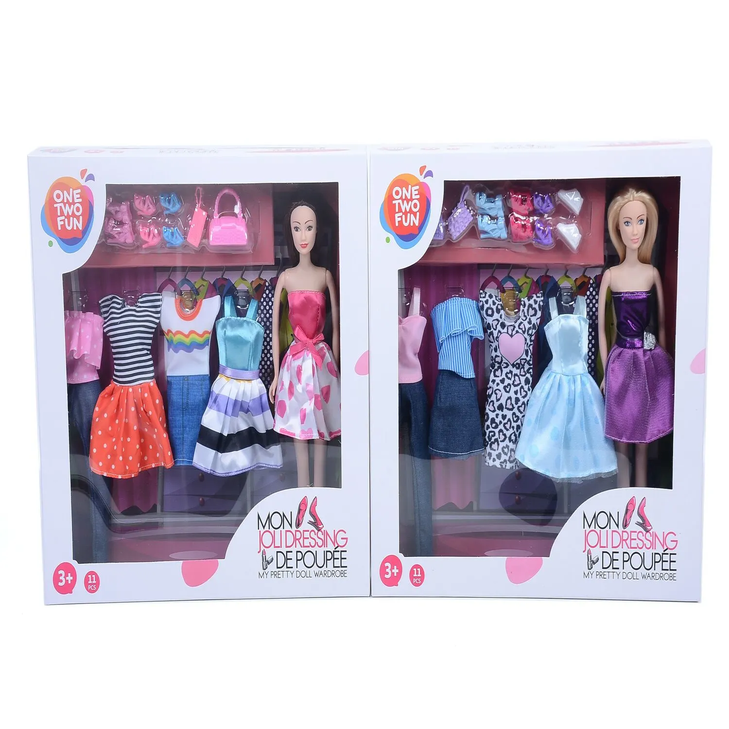 Ma belle poupée avec 4 tenues 