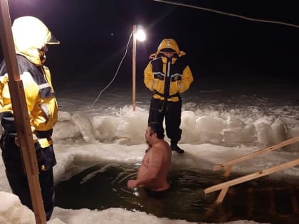 Крещенская вода: действительно ли она такая чудодейственная?