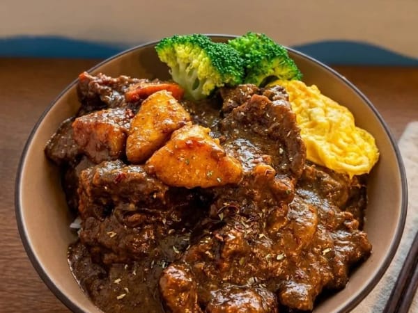 沙茶咖哩燉牛肉