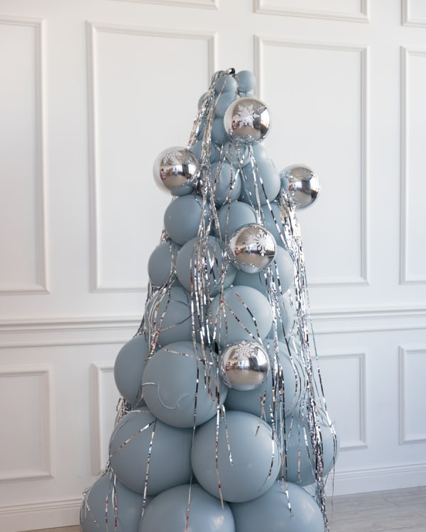 Balloon Christmas tree in blue and silver in Pittsburgh by Party on Butler