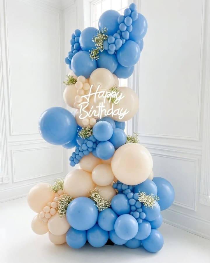 Balloon arch