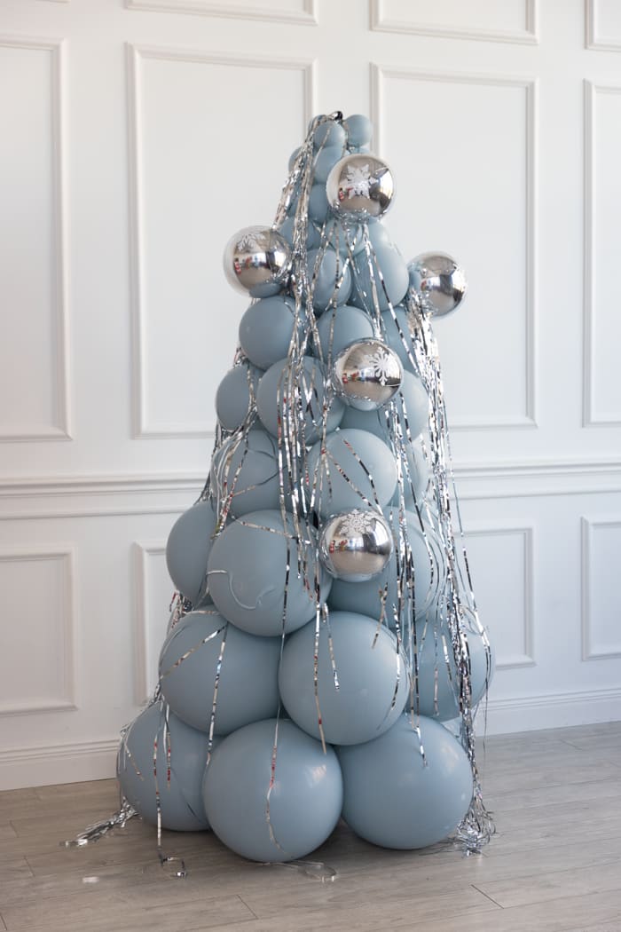 Balloon Christmas tree in blue and silver in Pittsburgh by Party on Butler