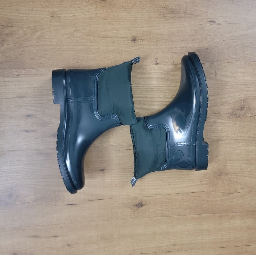 Michael Kors Blakely rain booties