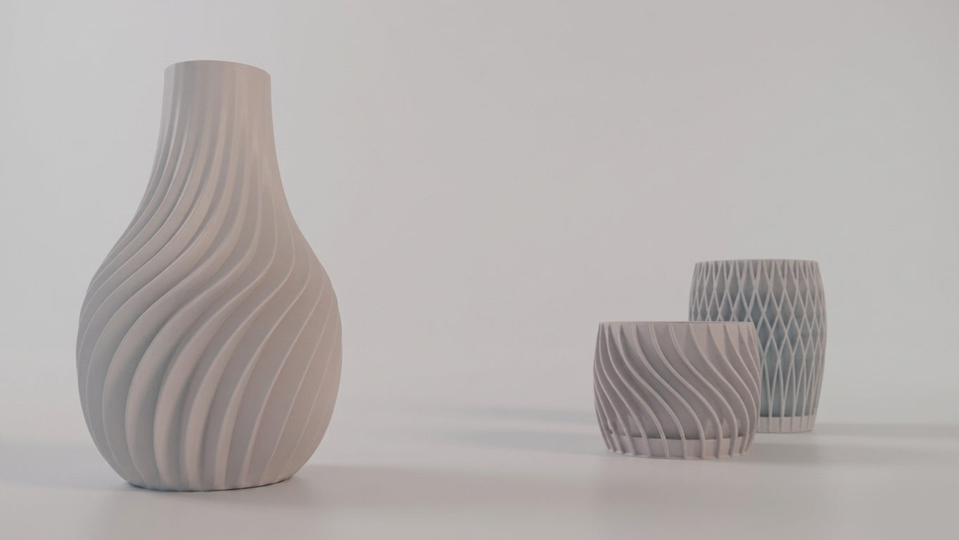Parametrisches Design – 3D-gedruckte Vasen und Skulpturen von Harder Design