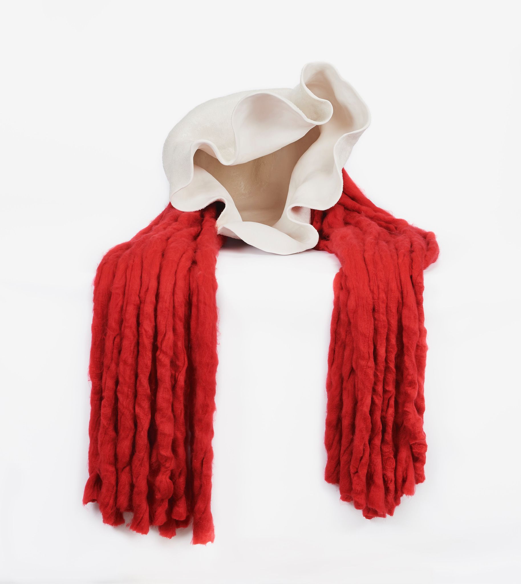Magda von Hanau, Ecstasies, 2024, Clay, glass, wool strings, 47 x 42 x 60 cm, Ø 52 cm