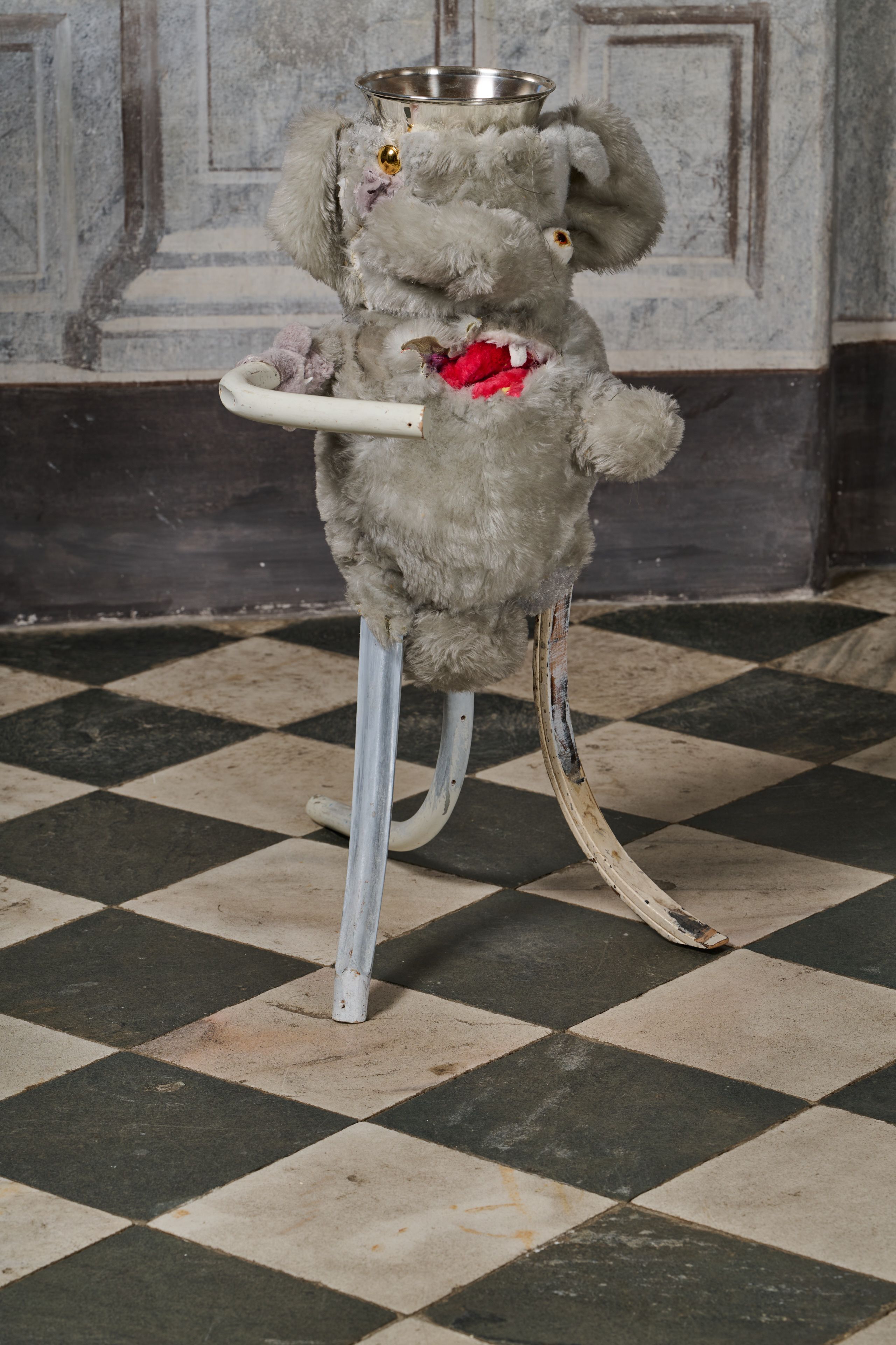 Gelatin, Gelatinetta Veneziana, 2024, Cuddly Toy, wood, copper bucket, 90 x 91 x 58 cm