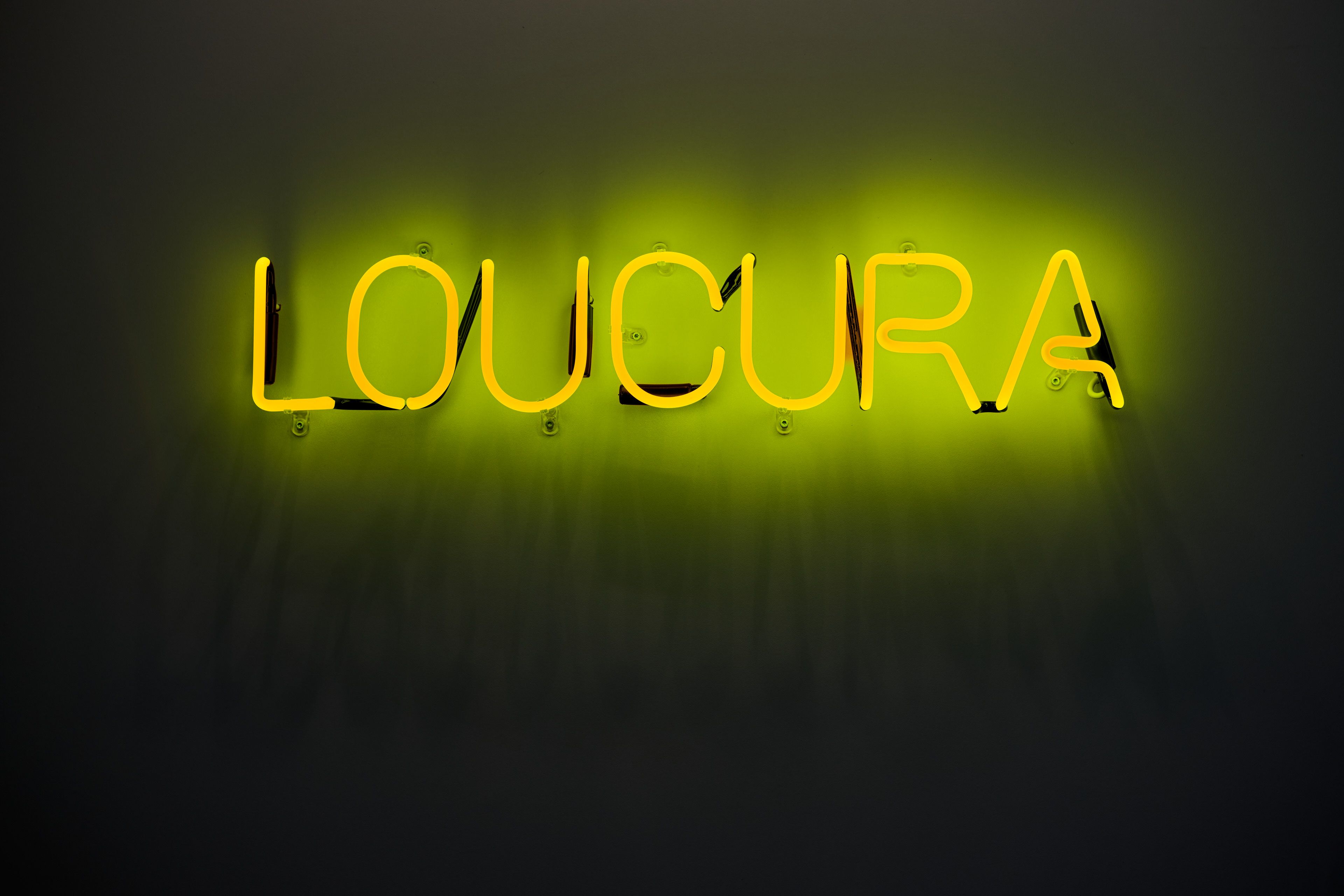 Magda von Hanau, LOUCURA, Neon Lights