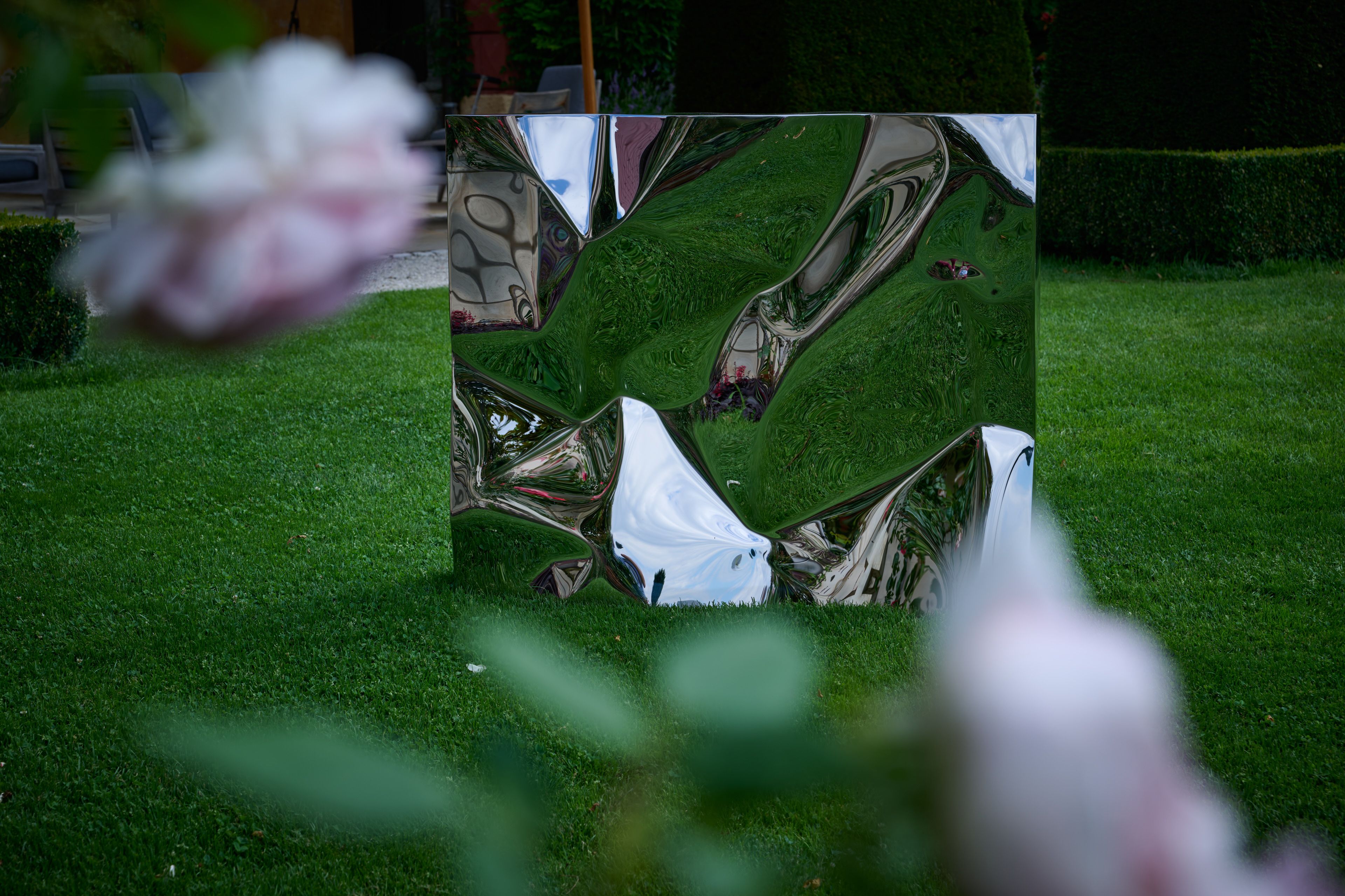 Hans Kupelwieser, O.T., 2025, Polished stainless steel, 105 x 112 x 25 cm