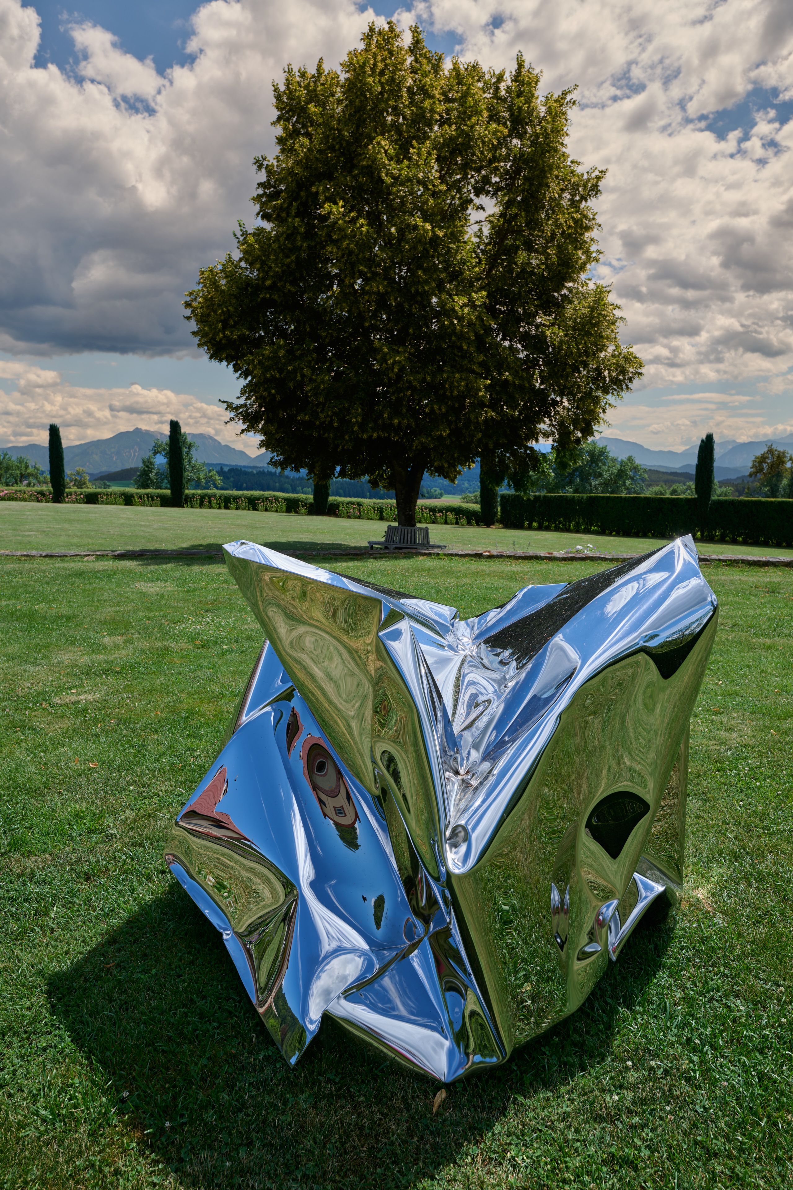 Hans Kupelwieser, O.T., 2025, Polished stainless steel, 145 x 160 x 180 cm