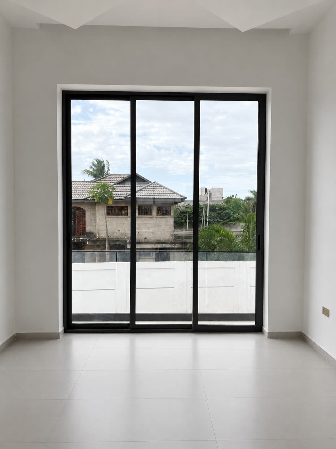 Simba - 83 Sliding Door 