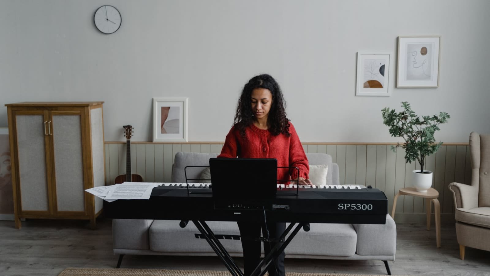 Best Keyboard Stands in 2026: X-Style vs Z-Style vs Table