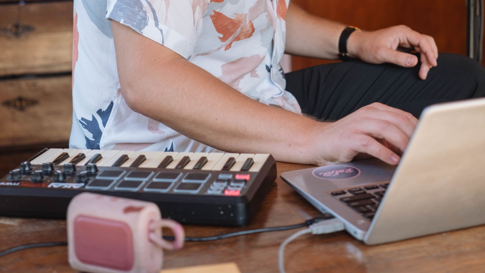 Hooktheory Alternatives: Chord and Songwriting Tools Compared