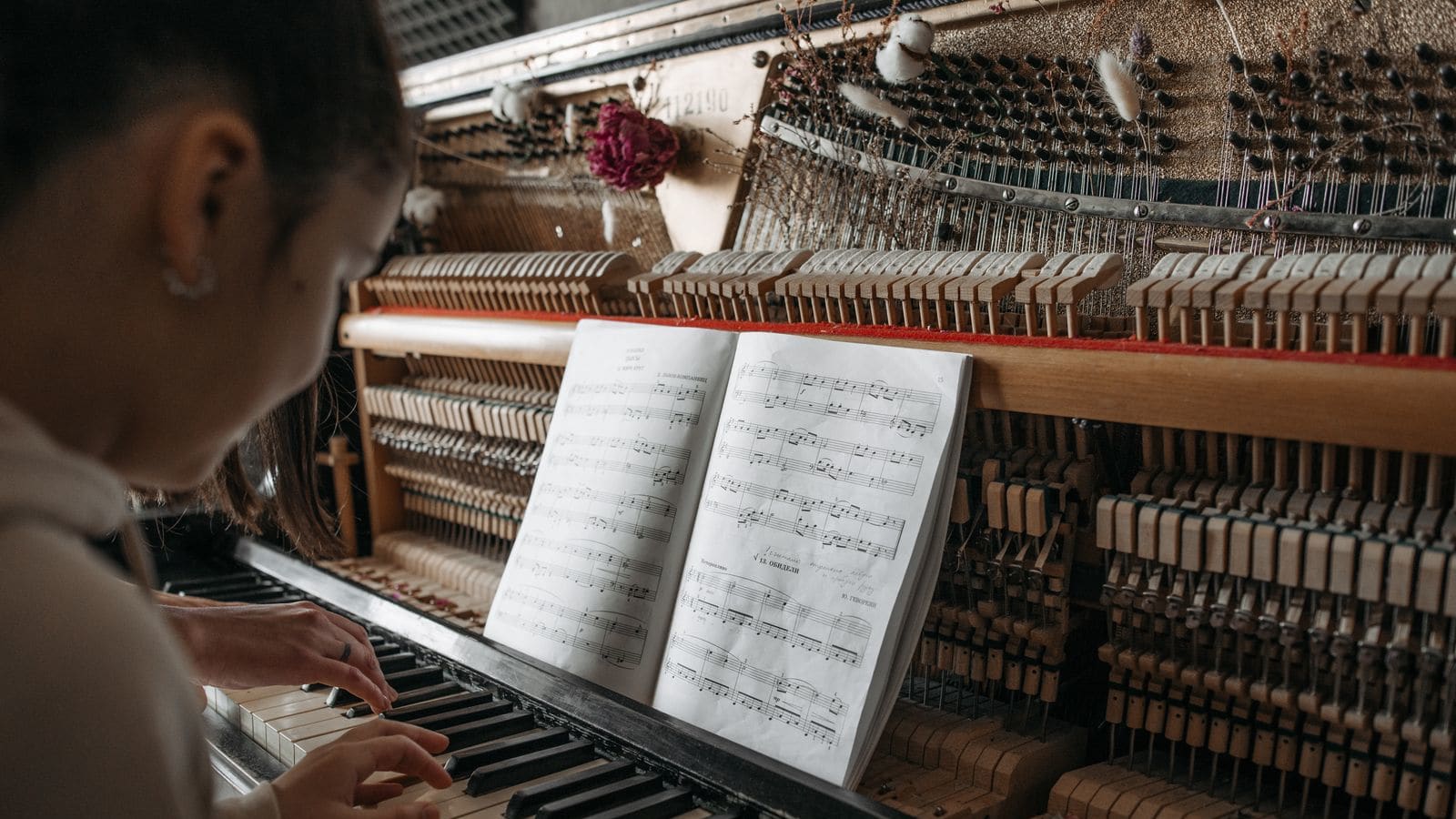 Piano Sight-Reading Books Compared: Tests, Workbooks and Daily Reading
