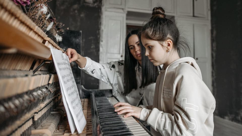 What to Charge for Piano Lessons in 2026 (Data + a Calculator Mindset)