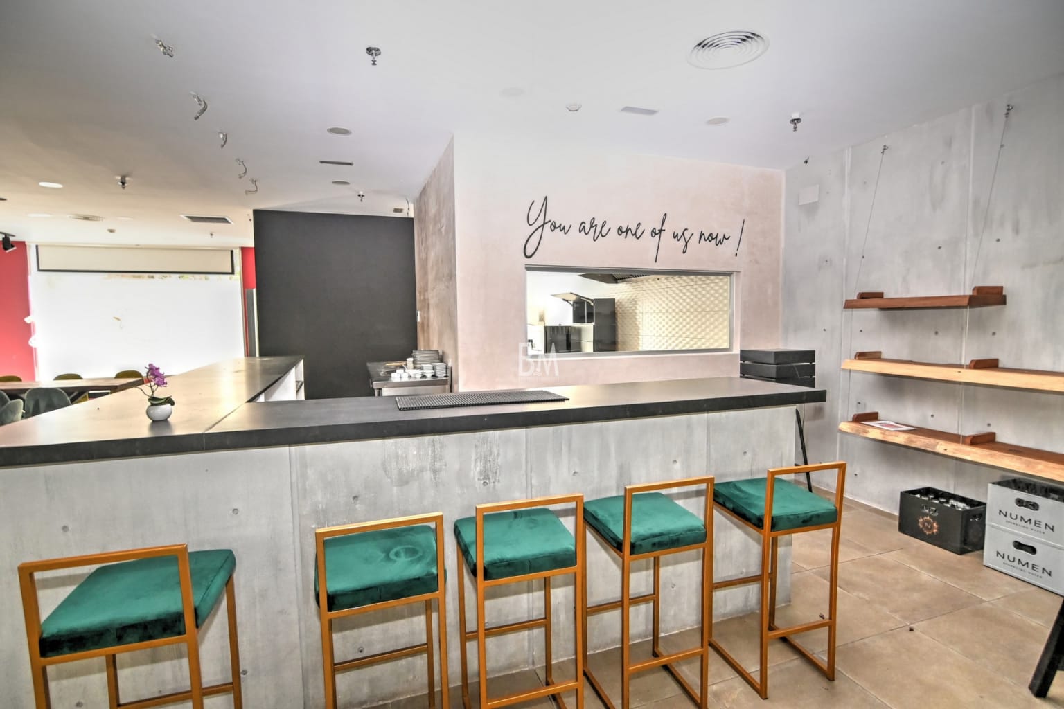 Prime double unit in Sotomarket – versatile space with full kitchen