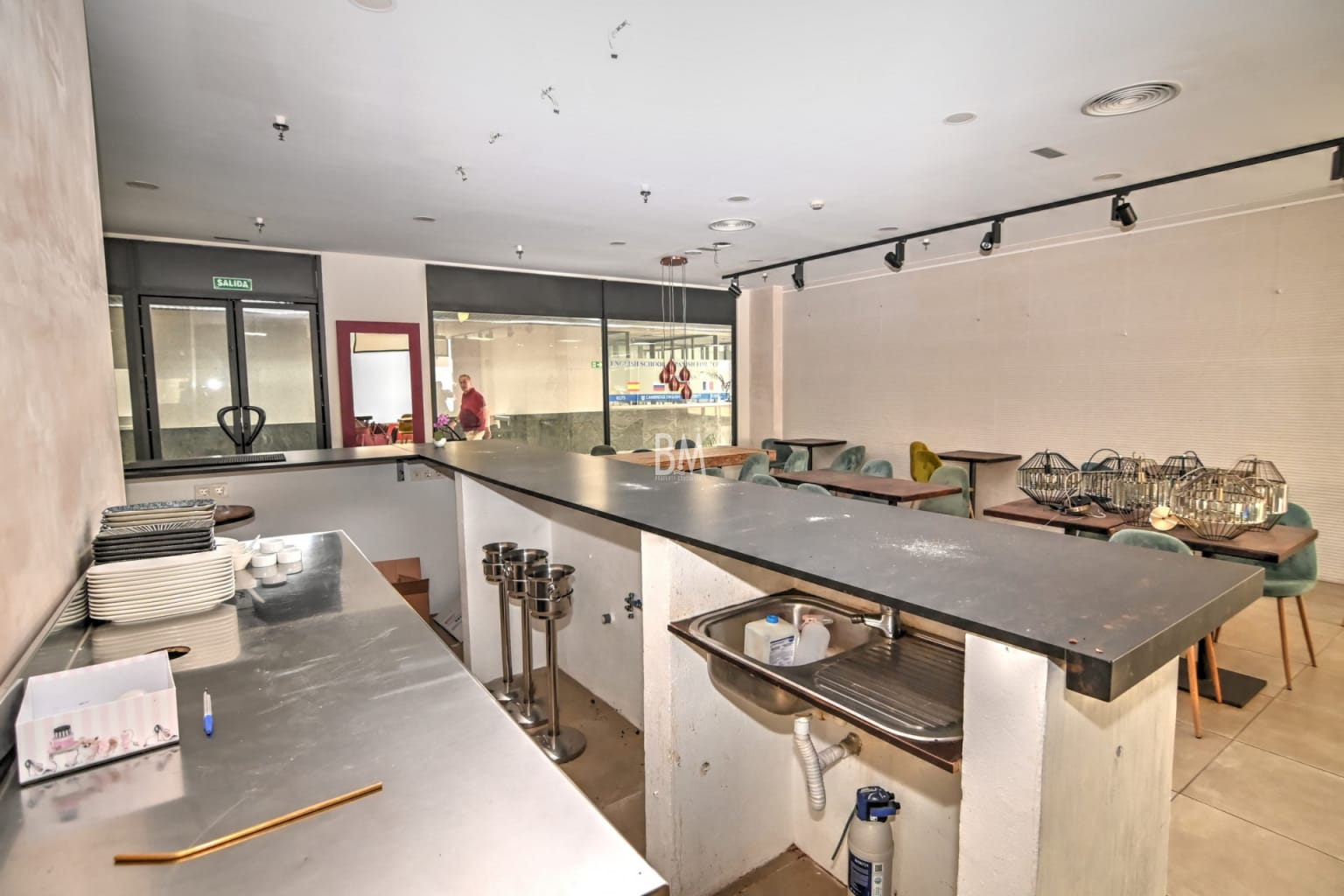 Prime double unit in Sotomarket – versatile space with full kitchen