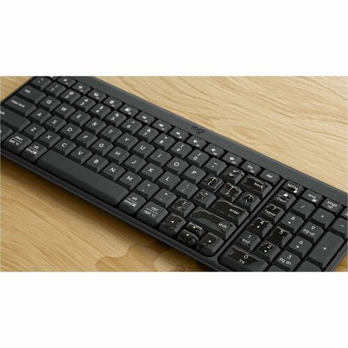 Teclado Y Ratón Logitech Mk250 - Qwerty - Español - Mecánico Inalámbrico Bluetooth Teclado - Keyboard/Keypad Color: Grafito - Inalámbrico Bluetooth Mouse - óptico - 1000 Dpi - 3 Botón - Rueda De Desplazamiento - Pointing Device Color: Grafito - Interuptor Encendido/Apagado Tecla(s) De Acceso Rápido - Simétrico - Aa, Aaa - Compatible Con Pc, Mac