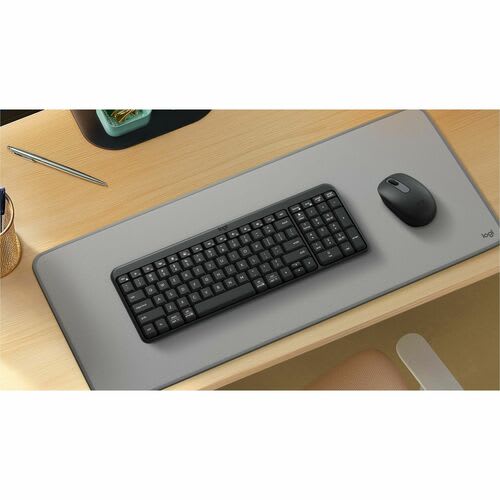 Teclado Y Ratón Logitech Mk250 - Qwerty - Español - Mecánico Inalámbrico Bluetooth Teclado - Keyboard/Keypad Color: Grafito - Inalámbrico Bluetooth Mouse - óptico - 1000 Dpi - 3 Botón - Rueda De Desplazamiento - Pointing Device Color: Grafito - Interuptor Encendido/Apagado Tecla(s) De Acceso Rápido - Simétrico - Aa, Aaa - Compatible Con Pc, Mac