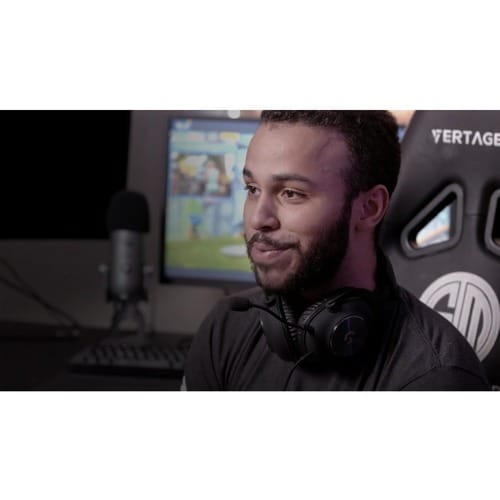 Auriculares De Gaming Logitech Inalámbrico Sobre La Cabeza Estéreo - Negro - Binaural - Circumaural - 1500cm - 32ohm - 20hz A 20khz - Cardioid, Uni Direccional, Electret, Condensador Micrófono