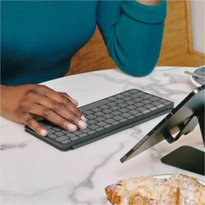 Teclado Inalambrico Keys-To-Go 2 - Grafito - Diseño Estilizado Y Ligero - Tapa Integrada - Conexión Con Hasta 3 Dispositivos - Compatible Chromeos, Windows , Ipados, Macos - Image 15