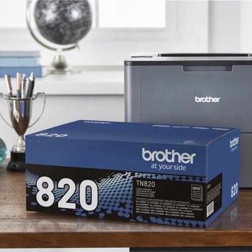 Tóner Brother TN820 en caja