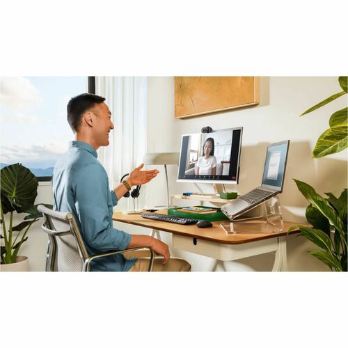 Logitech BRIO 100 - Vista frontal