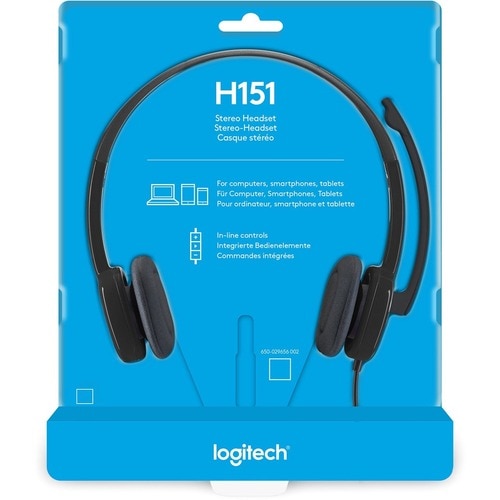 Auriculares Logitech H151 en uso