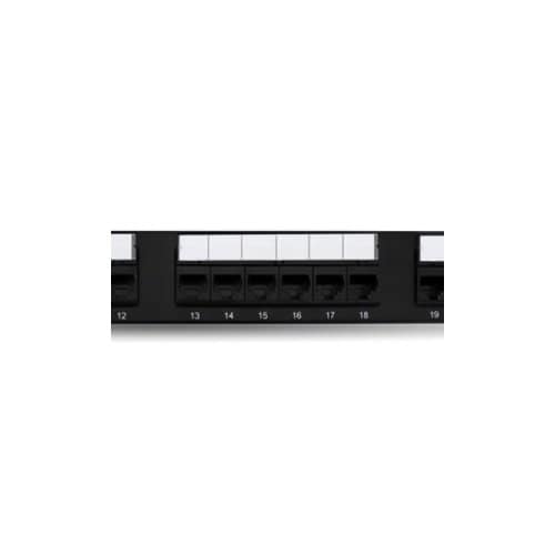 BRobotix Patch Panel Cat6 instalado en rack