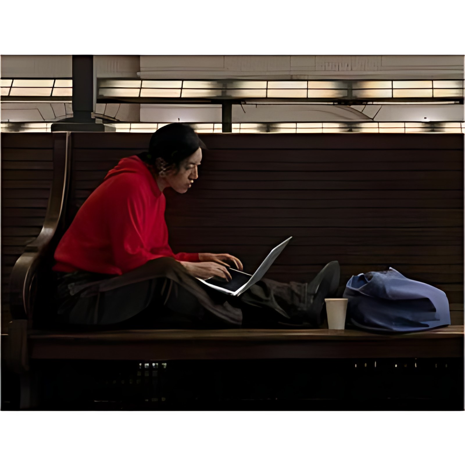 Portátil - Apple MacBook Pro MGDN4E/A 36.1cm (14.2") - 120Hz - Apple M5 Pro - 24GB - 1TB SSD - Español (América Latina) Teclado - Plata - Apple M5 Pro Chip - 3024 x 1964 - macOS Tahoe - Apple - Hexade