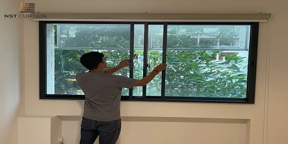 aluminium mesh sliding doors in Hougang