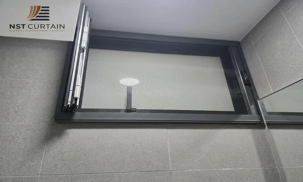 Sliding Door Mesh Installation in Pollen Place