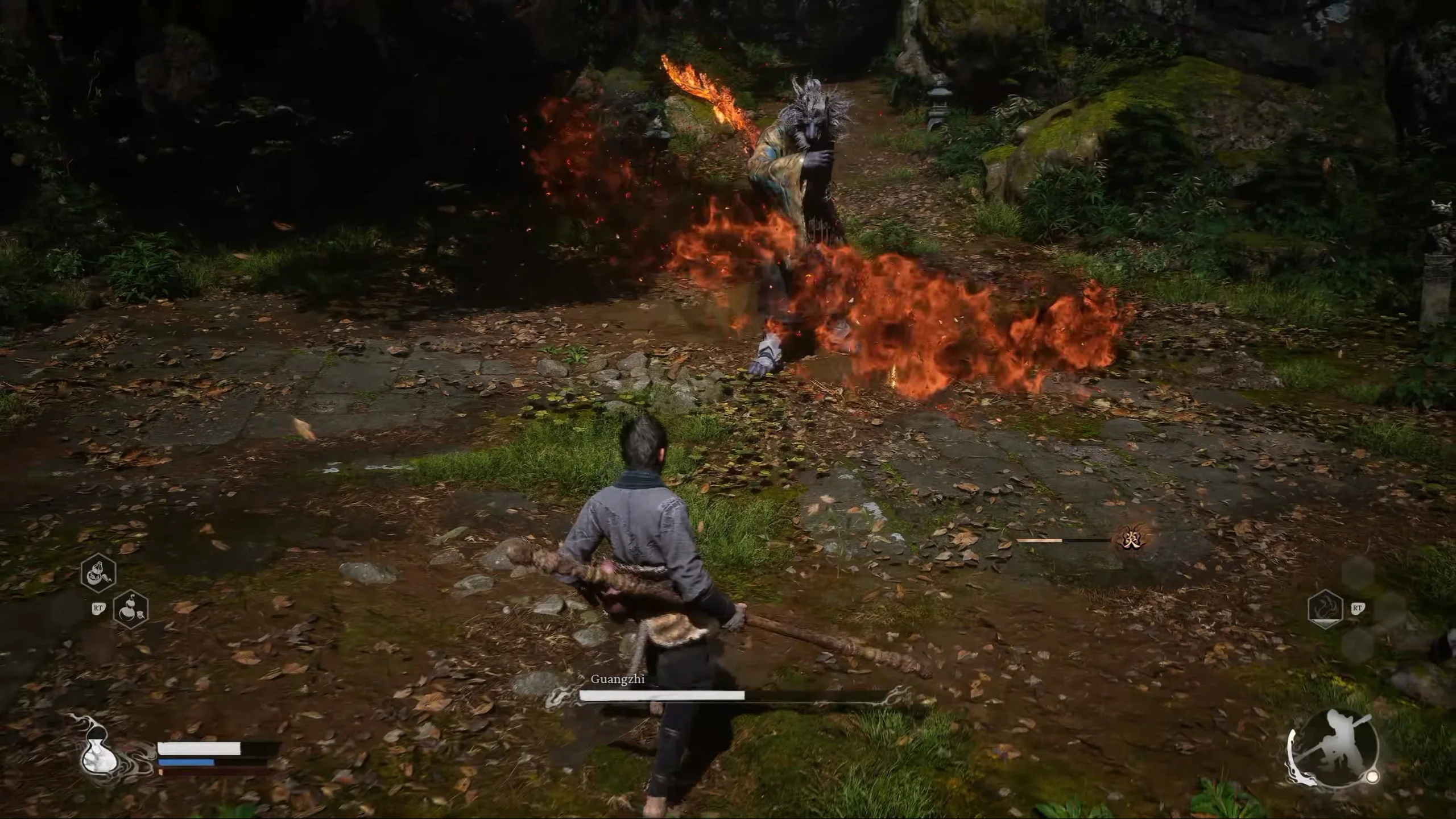 Guangzhi performing a fiery sweeping slash during his Chapter 1 boss fight