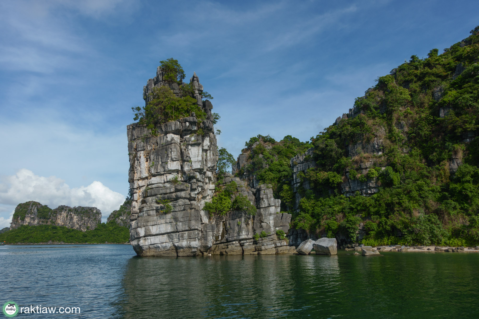 Ha Long Bay, Vietnam ฮาลองเบย์ เวียดนาม