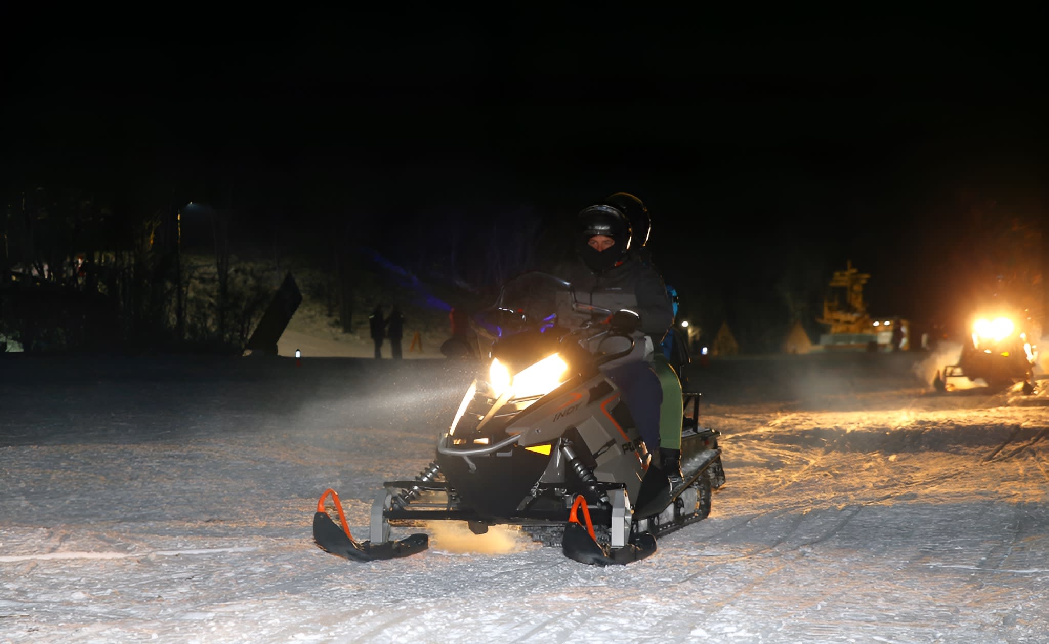 Paseo en moto de nieve