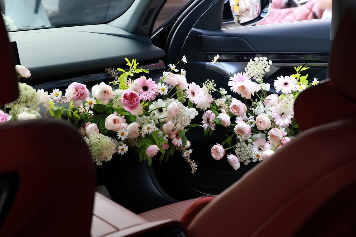 Reception · Interior Floral Accent