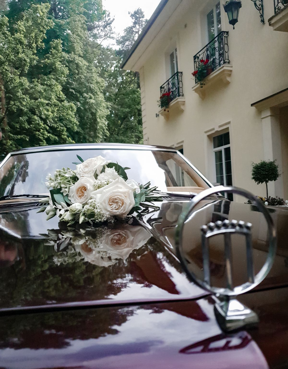 Engagement · Car Flower Arrangement