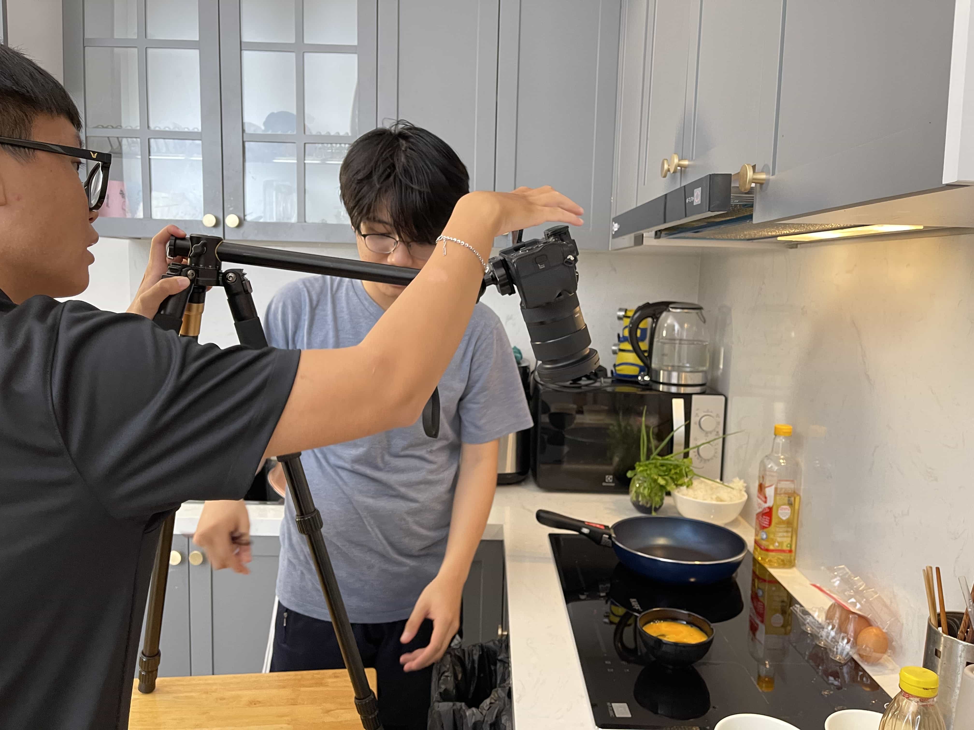 Behind the scenes image 2