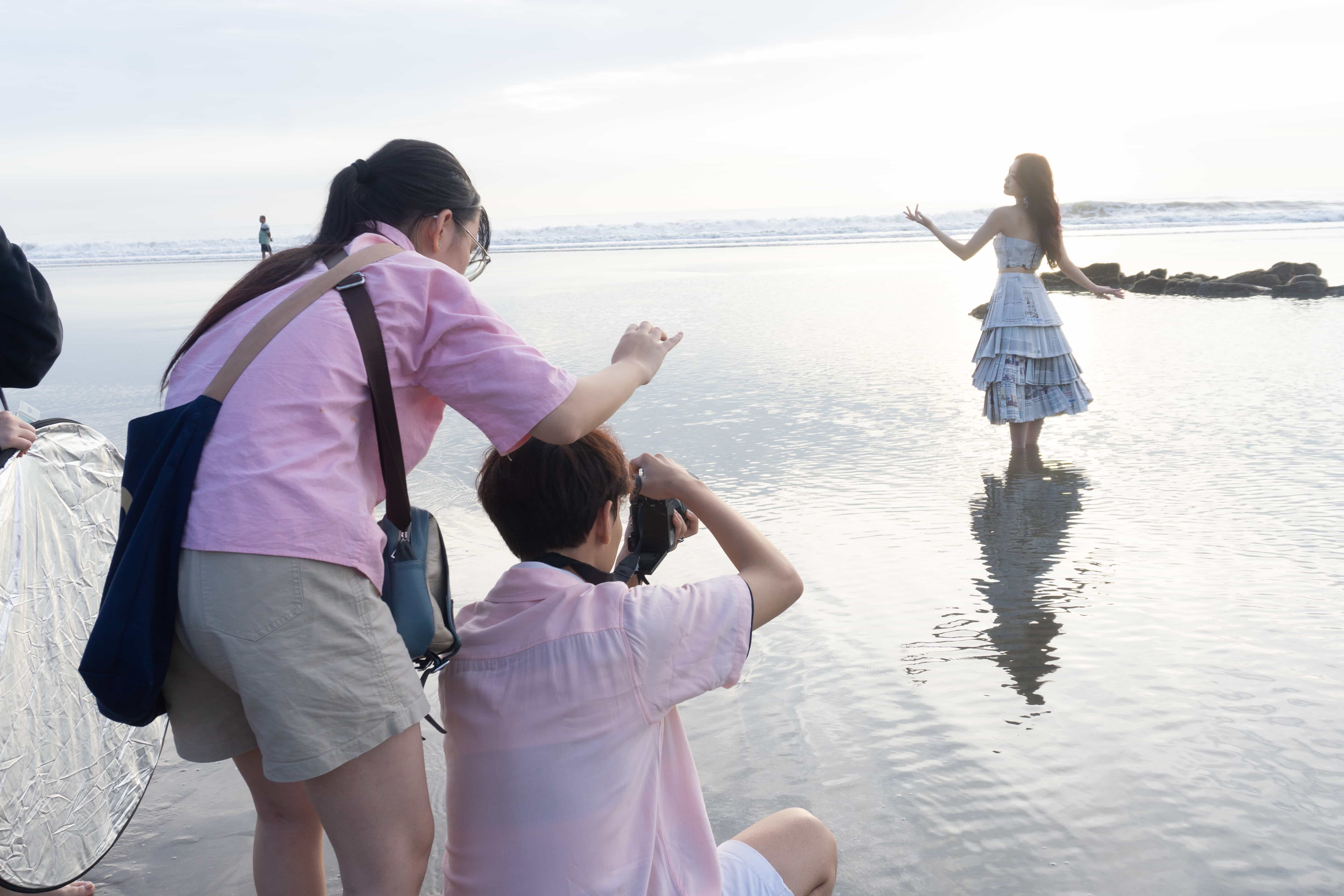Behind the scenes image 6