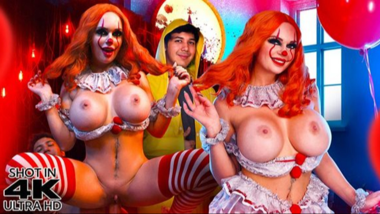 The Spooky Hot Clownette | Emily Thorne | SexMex | 2025-10-26