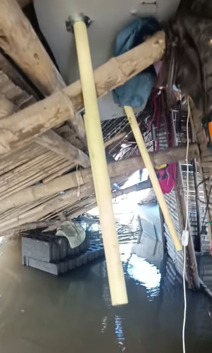 I am a victim of Typhoon Kristine and Uwan My House Is Totally Damage  - Image 2