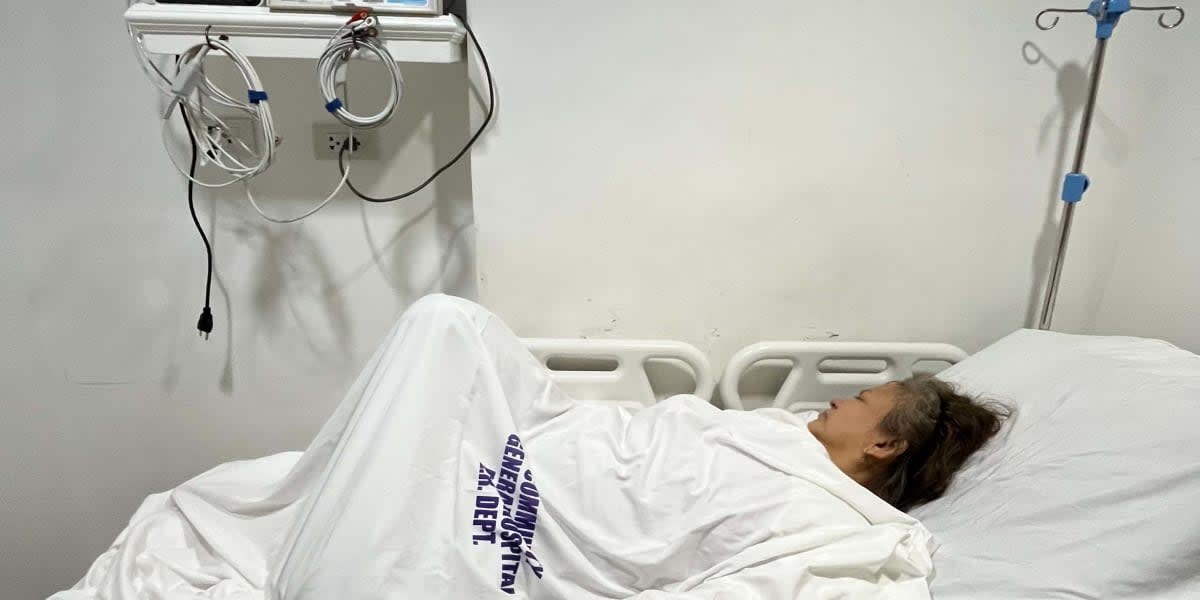Help my mother for her  acute appendicitis operation