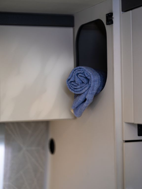 1100 W09 500-DK IN 01932 2024