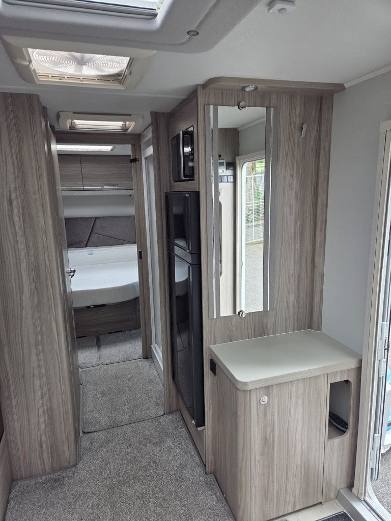 eldiss crusader borealis inside1(1)