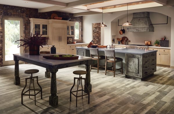 Wood-look tile flooring: realistic and durable