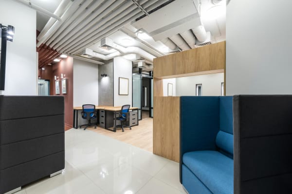 Key Considerations for Commercial Flooring Installation in High-Traffic Spaces
