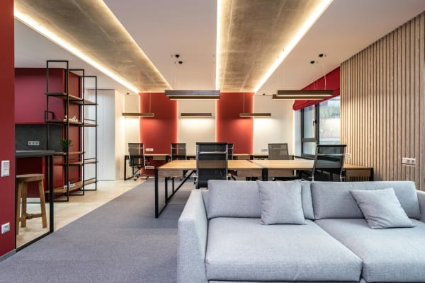 Efficient commercial flooring installation: balancing durability and aesthetics